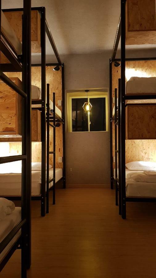 White House Hostel Нячанг Экстерьер фото