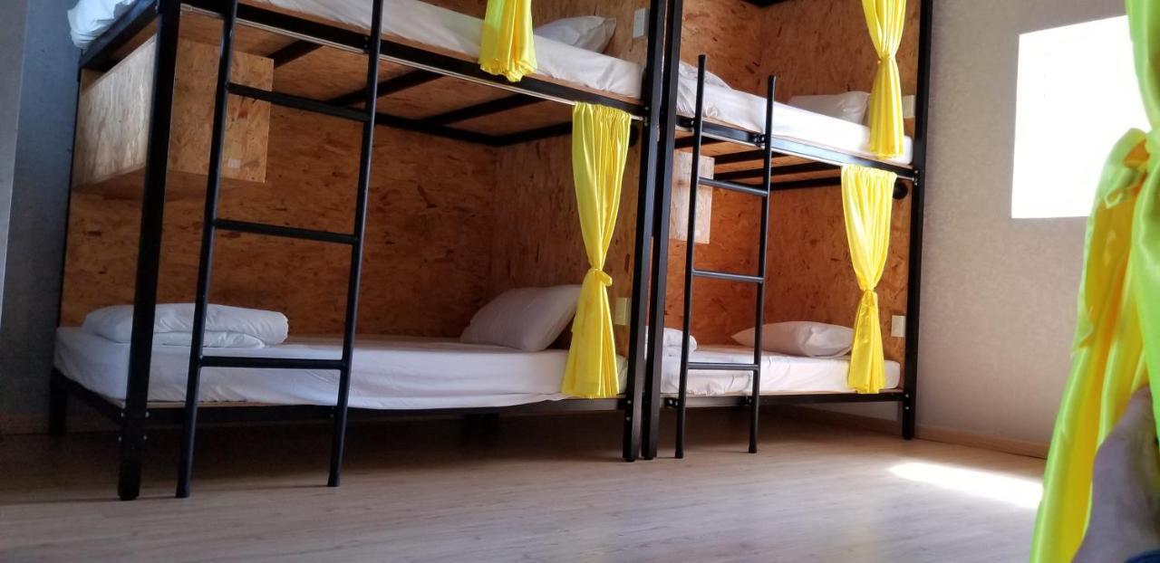 White House Hostel Нячанг Экстерьер фото